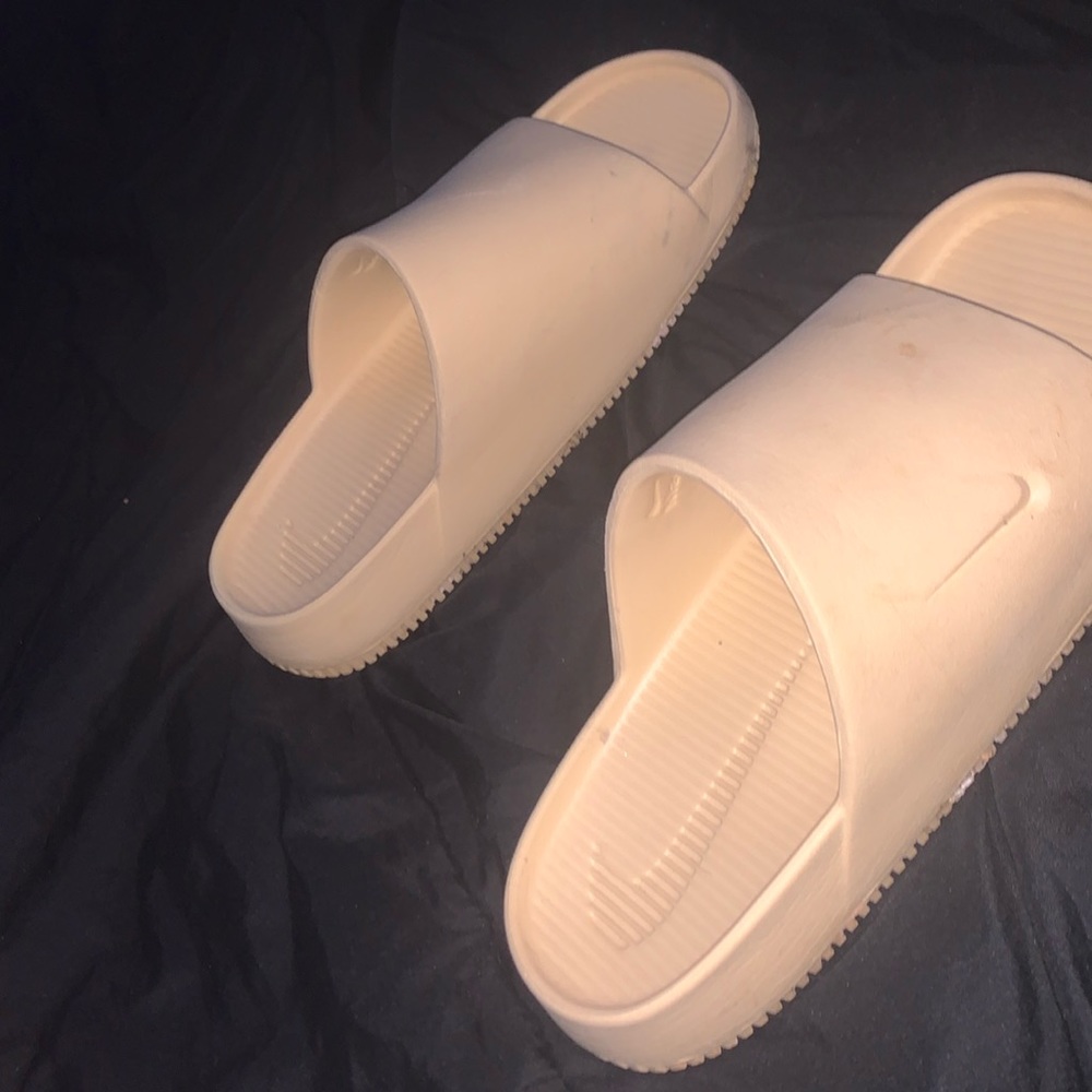 (Bone)Nike calm slides 9/9.5